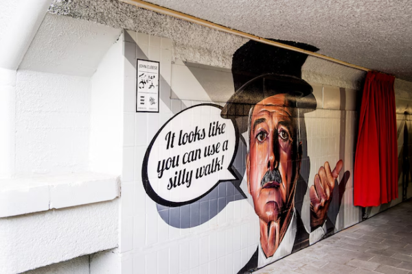 Silly walk tunnel
