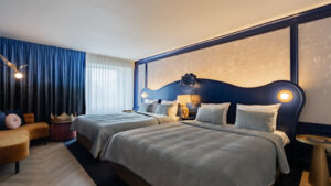 1024×576-gallerij-premium-kamer-aangepast-4-personen-bedden-2-10