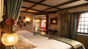 1024×576-gallerij-wolf-en-de-zeven-geitjes-suite-bedden-5