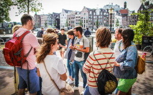 anne frank huis rij buiten