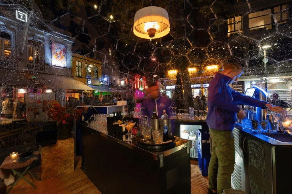 Interieur Diner domes